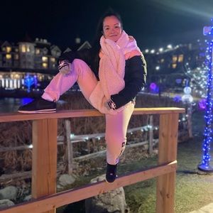 Meet your Posher, Anna